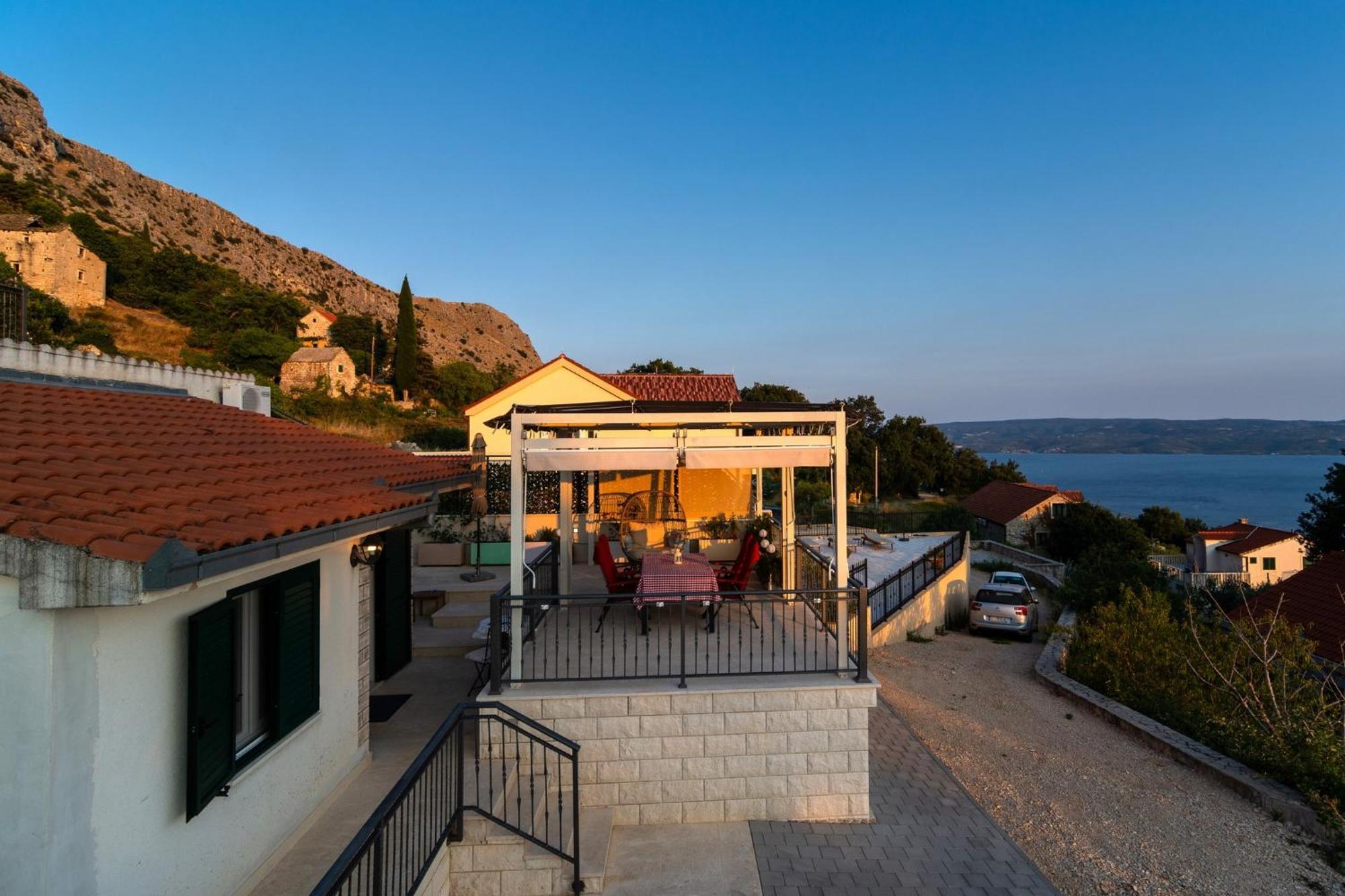 Villa Kuca Za Odmor R&A Podstrana Esterno foto
